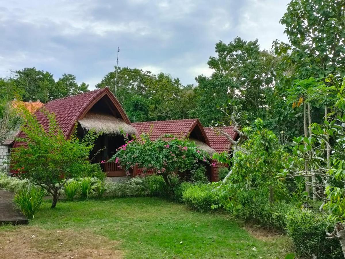 Bougainvillea Bungalow Batumadeg Εξωτερικό φωτογραφία
