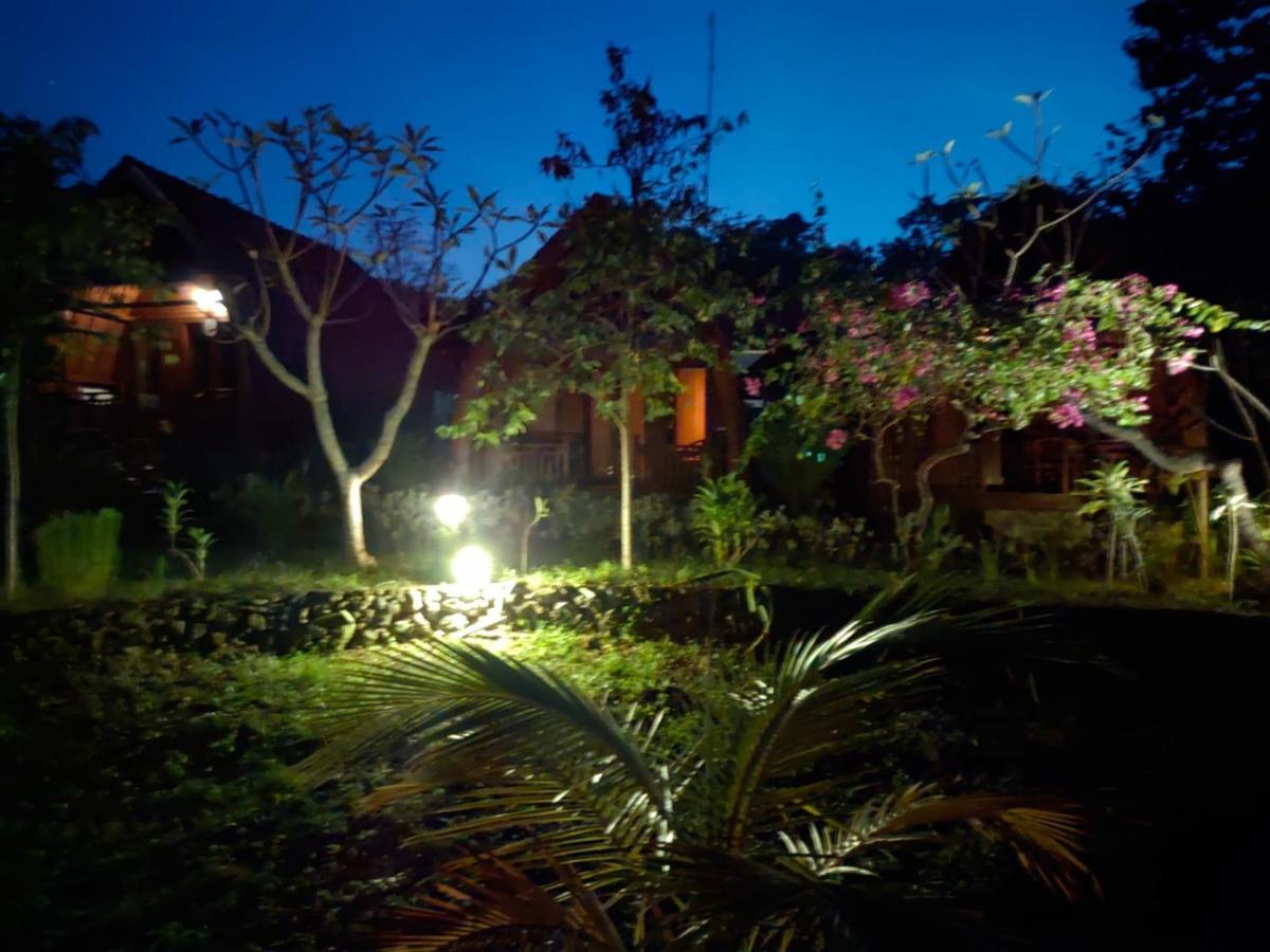 Bougainvillea Bungalow Batumadeg Εξωτερικό φωτογραφία