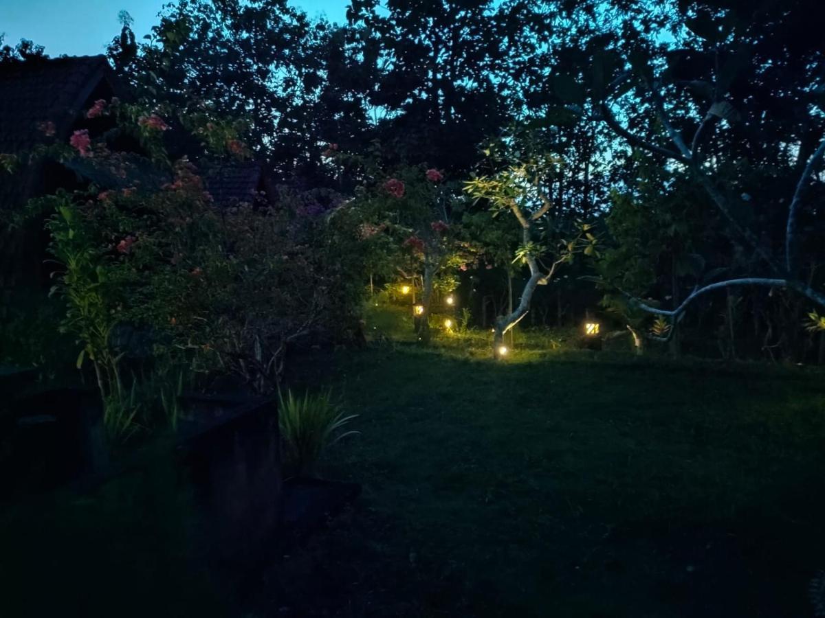 Bougainvillea Bungalow Batumadeg Εξωτερικό φωτογραφία